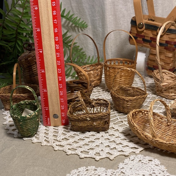 12 Miniature Small Woven Baskets - Picture 13 of 16